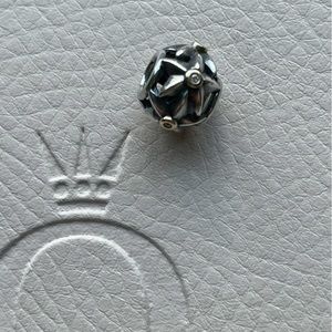 Pandora's Stella Star charm - RETIRED